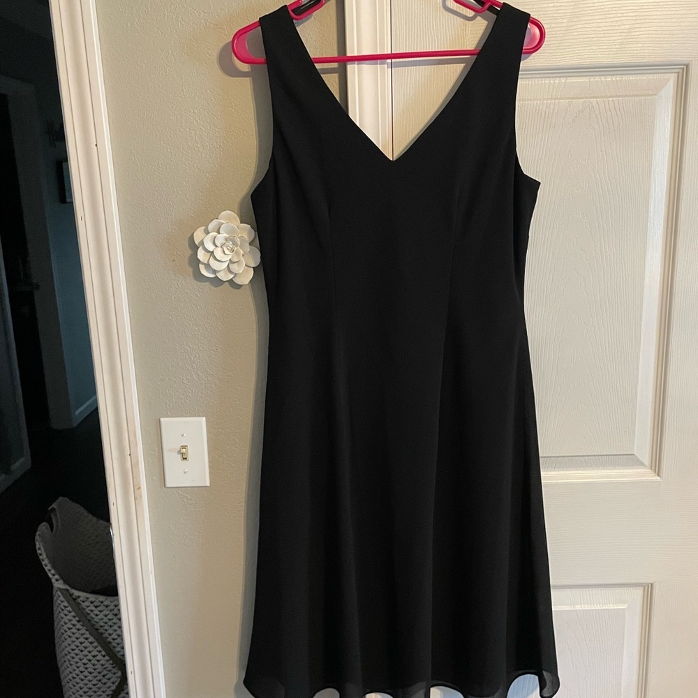 Elegant Black Sleeveless Dress